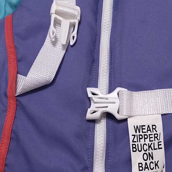 Life jacket - Picture 5 of 8